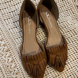 Chinese laundry size 8 suade flats